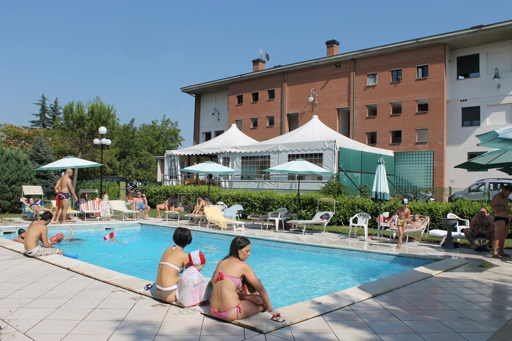 Residence La Piscina Isola del Gran Sasso dʼItalia Exterior foto