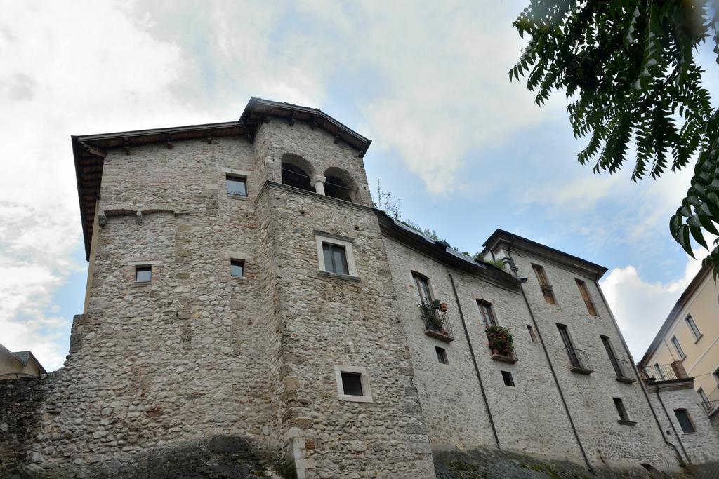Residence La Piscina Isola del Gran Sasso dʼItalia Exterior foto