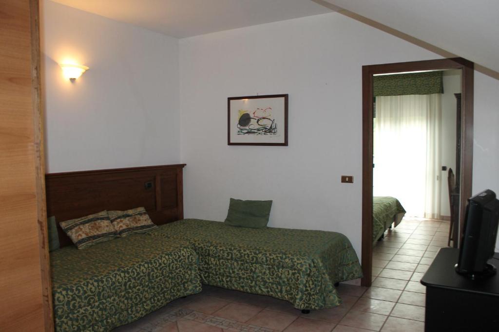 Residence La Piscina Isola del Gran Sasso dʼItalia Exterior foto